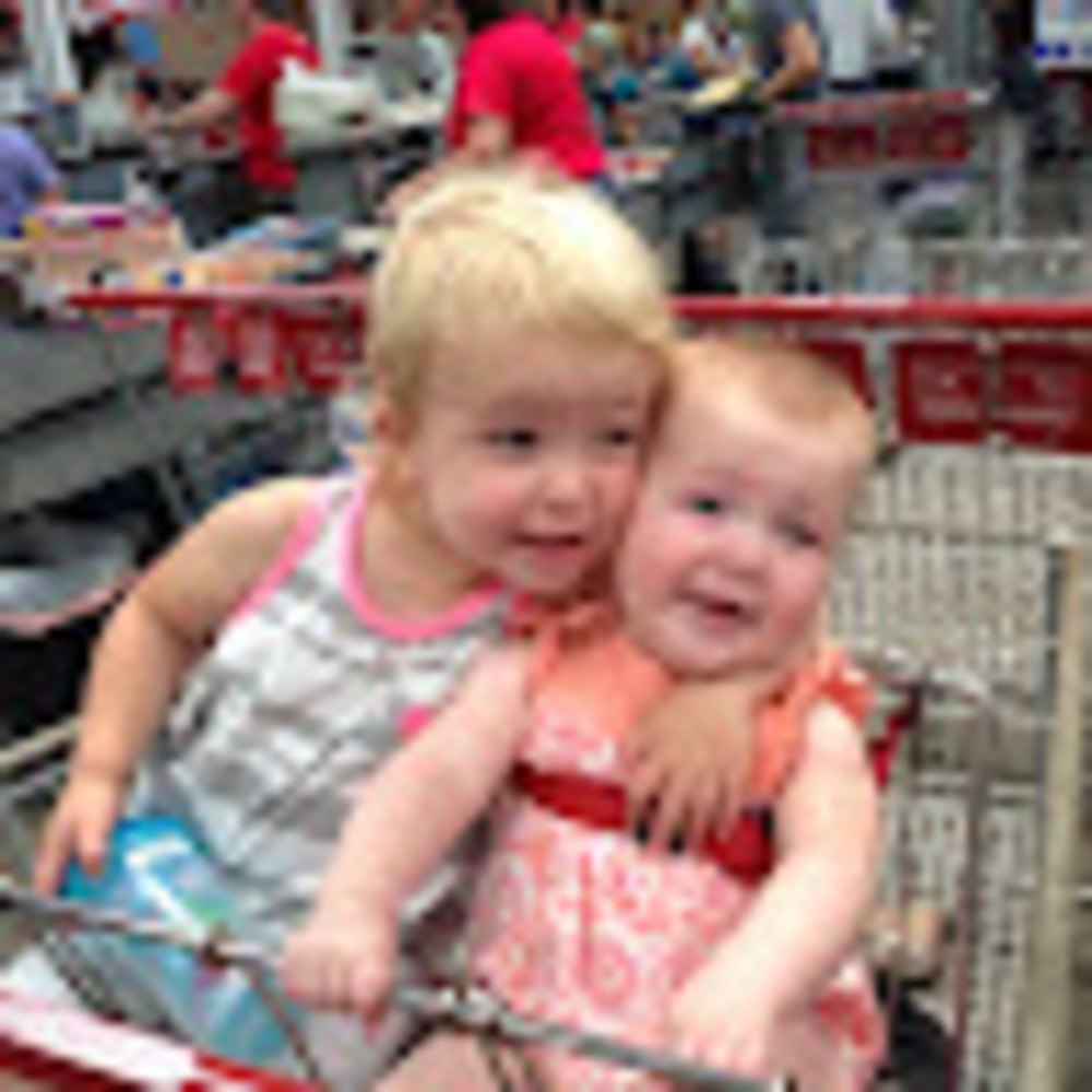 Meet your Posher, Elise